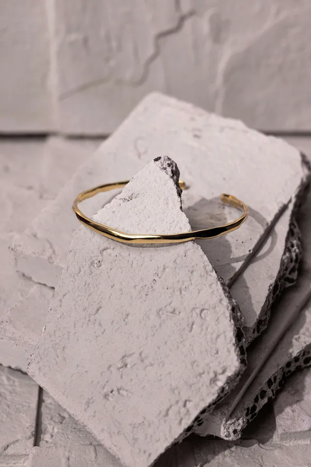 Kty Bracelets Imperfect Plain Cuff Bracelet Gold