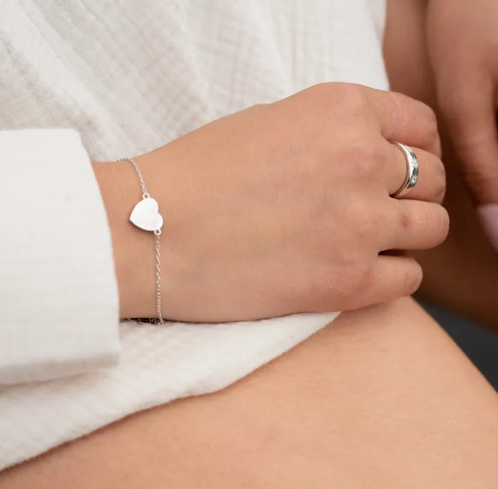 Ava Delicate Heart Bracelet Suetables Bracelets