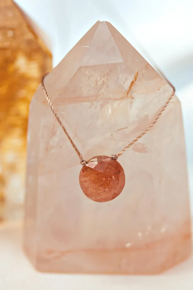 SoulKu Necklaces Sunstone Enneagram Necklace for Type Four