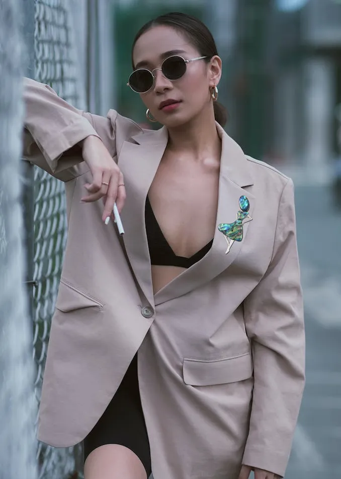 Alilang Necklaces Alilang Dancer Girl Natural Abalone Shell Sliver Tone Alloy Brooch Pin Necklace Pendant Alilang Necklaces Alilang Dancer Girl Natural Abalone Shell Sliver Tone Alloy Brooch Pin Necklace Pendant