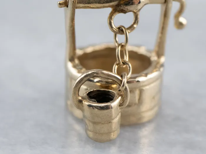 Market Square Jewelers 14K Gold Moving Water Well Charm Charm Necklaces