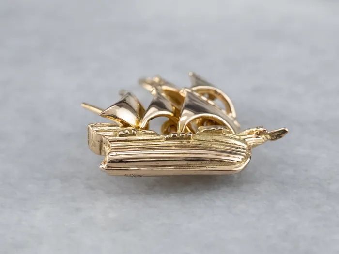 Market Square Jewelers Gold Spanish Galleon Ship Pendant PreStyled Sets