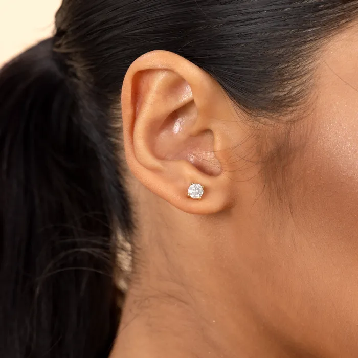 Single Moissanite Round Cut Stud Earring old Earrings Single Moissanite Round Cut Stud Earring old Earrings