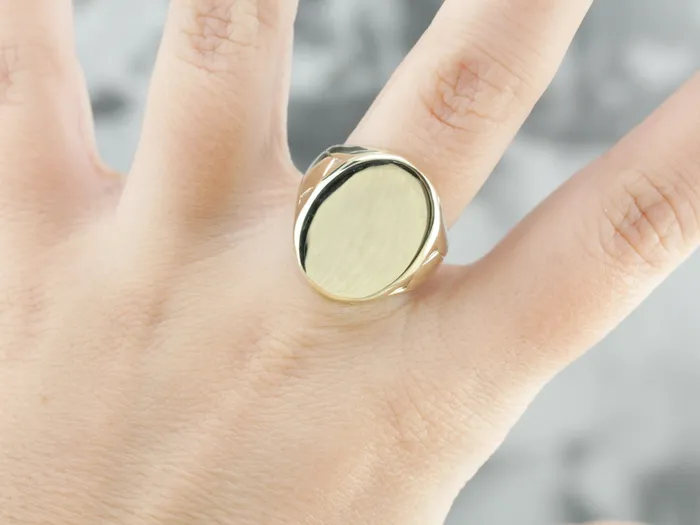 Vintage Green Gold Signet Ring Market Square Jewelers Rings