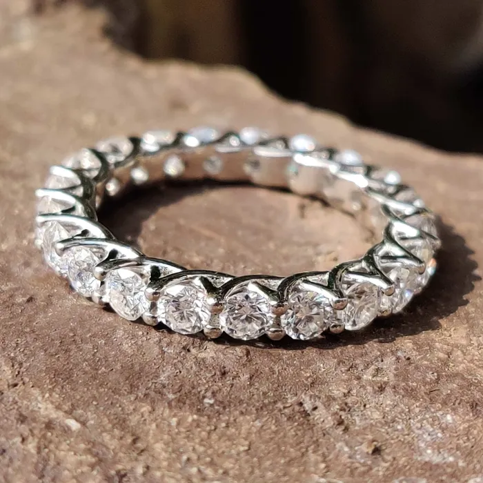 Diamondrensu Eternity Ring Round Cut Moissanite Band Rings