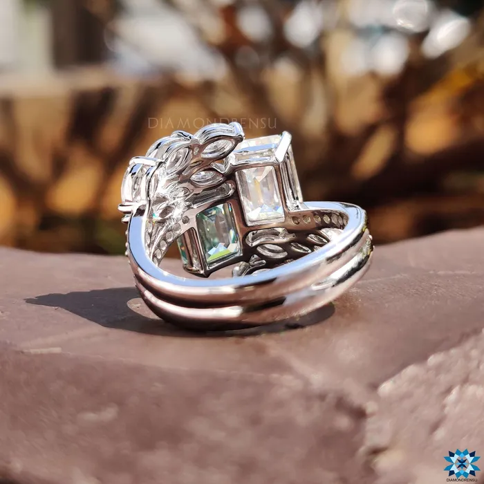 Diamondrensu Rings Vintage Style 493 TW Emerald Cut Unique Moissanite Engagement Ring Decorative Bypass Pave Moissanite Ring