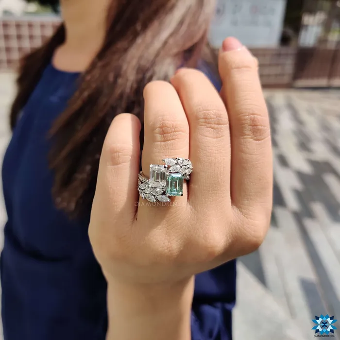 Diamondrensu Rings Vintage Style 493 TW Emerald Cut Unique Moissanite Engagement Ring Decorative Bypass Pave Moissanite Ring