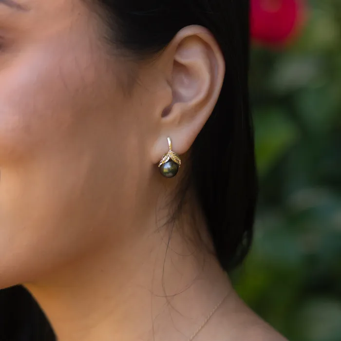 Maui Divers Jewelry Earrings Maile Tahitian Black Pearl Earrings in Gold 910mm Maui Divers Jewelry Earrings Maile Tahitian Black Pearl Earrings in Gold 910mm