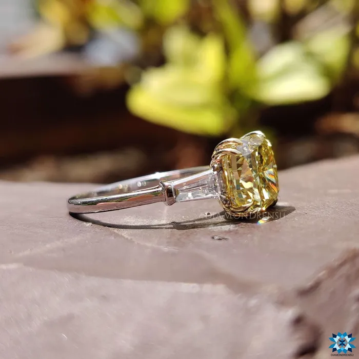 Rings Diamondrensu 341 TW Canary Yellow Cushion Moissanite with Tapered Baguette Cut Three Stones Engagement Ring
