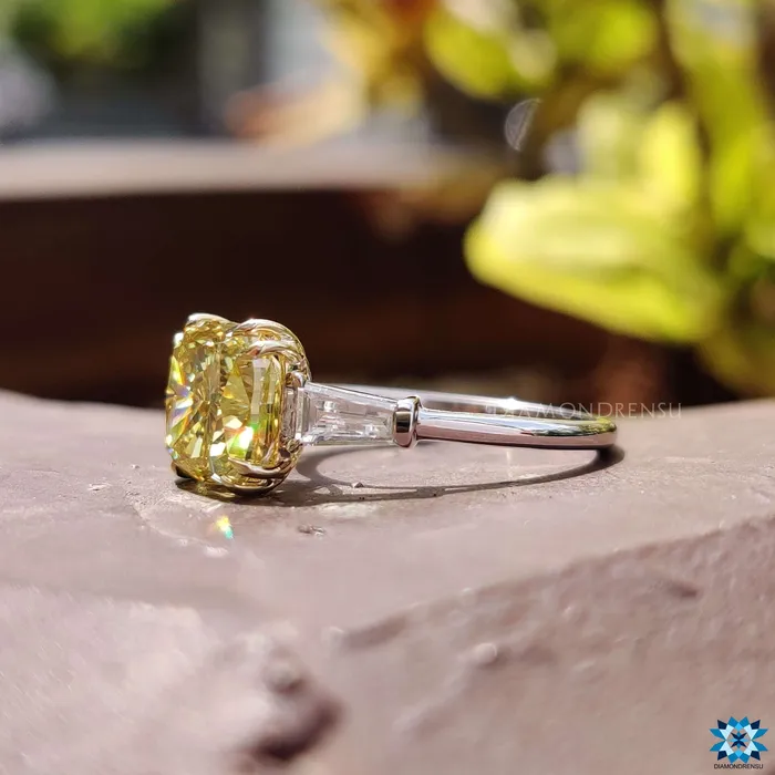 Rings Diamondrensu 341 TW Canary Yellow Cushion Moissanite with Tapered Baguette Cut Three Stones Engagement Ring