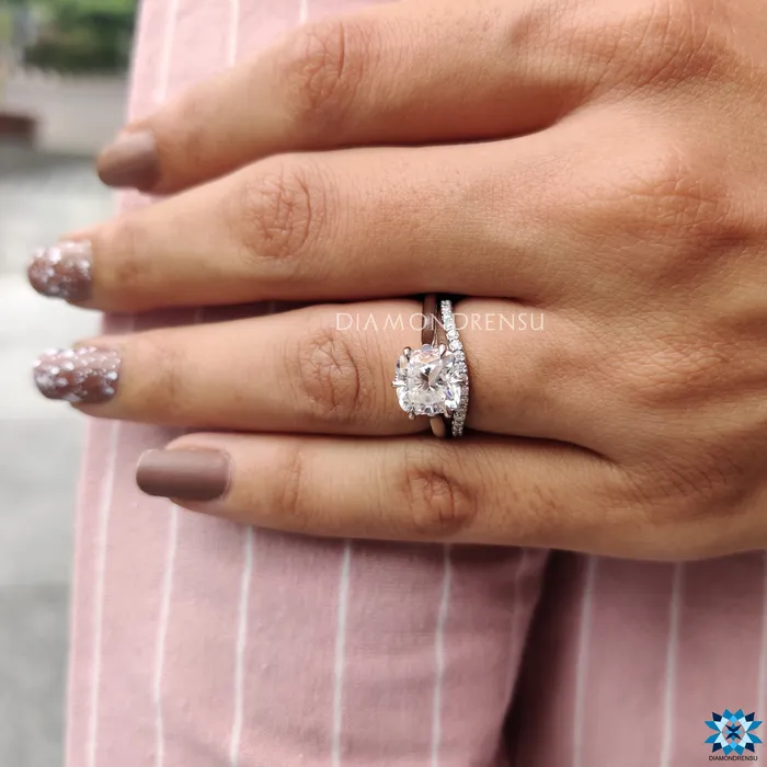 Rings Moissanite Bridal Set 234 CT Cushion Cut Moissanite Engagement Ring with Matching Curved Wedding Band Anniversary Gift for Her Diamondrensu