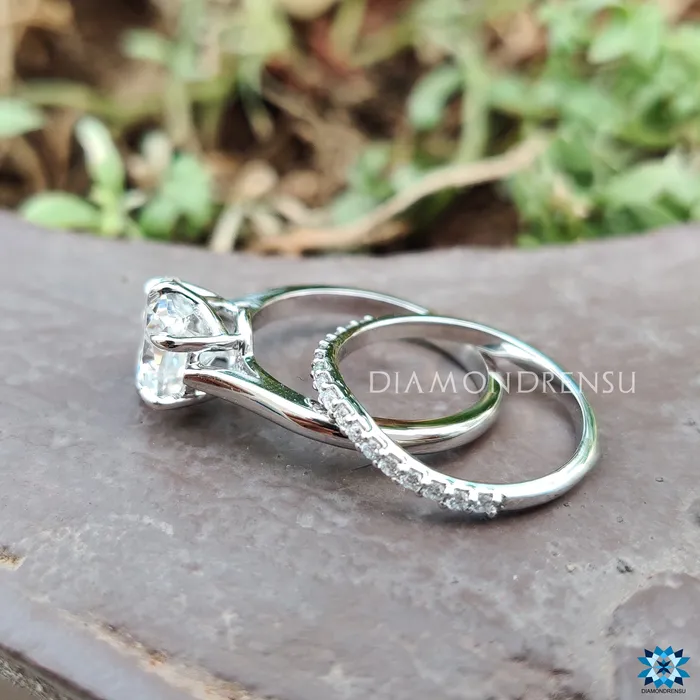Rings Moissanite Bridal Set 234 CT Cushion Cut Moissanite Engagement Ring with Matching Curved Wedding Band Anniversary Gift for Her Diamondrensu